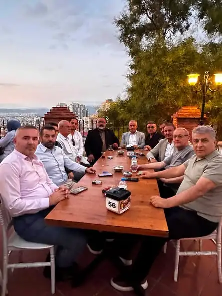 İSMAİL KAHRAMAN SÜMBÜLLÜ BAHÇE KONAĞI'NDA İSMAİL KAHRAMAN SÜMBÜLLÜ BAHÇE KONAĞI'NDA