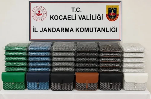 SAHTE ÇANTA ELE GEÇİRİLDİ