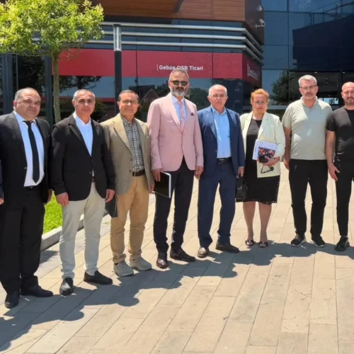 ASRİAD KOCAELİ’DEN ÇAYIROVA SEVGİ EVLERİ’NDEKİ ÇOCUKLARA