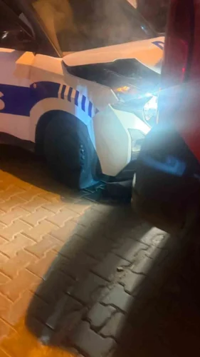 Kocaeli Darıca’da Polis Kovalamacası Kazayla Bitti: 1 Polis Yaralı, 2 Gözaltı
