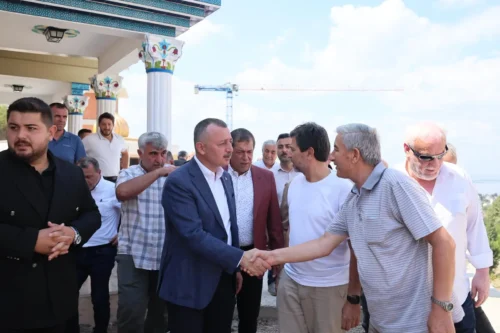 Başkan Büyükakın Karamürsel’de Çalışmaları İnceledi, Halkla Sıcak Temas Kurdu