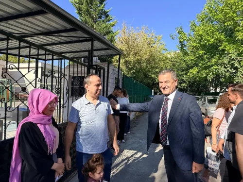 İzmit Belediyesi’nden KPSS Adaylarına Lütfü Obuz Desteği