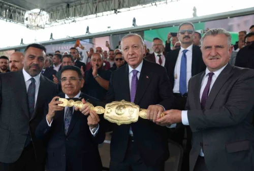 Cumhurbaşkanı Erdoğan Yağlı Güreş Cumhurbaşkanlığı Kupası Finalini İzledi