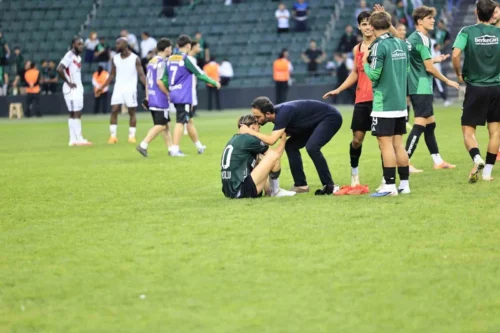 Kocaelispor Gaziantep FK’yı 2-0 Mağlup Etti: Selçuk İnan’dan Berkan Kutlu’ya Özel Kutlama