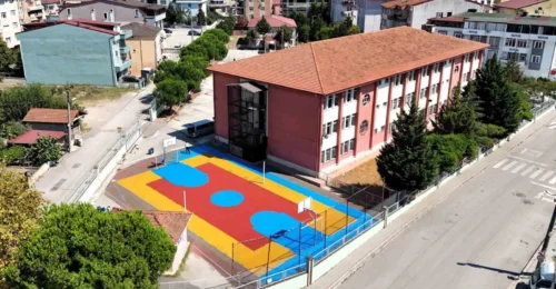 Kocaeli Büyükşehir’den “Potasız Okul Kalmasın”: Okullara Yeni Basketbol ve Voleybol Sahaları