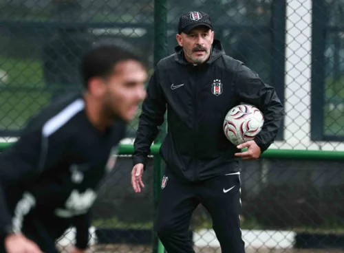 Beşiktaş’ta Vlahovic Sahaya İndi: Hazırlıklar Sürüyor