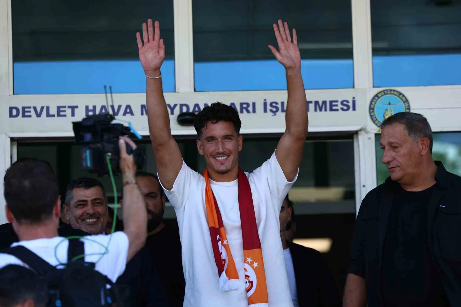 Galatasaray’ın Yeni Transferi Deniz Gül İstanbul’a Geldi