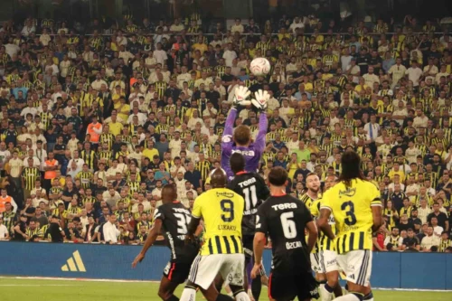 Fenerbahçe Beşiktaş Derbisinde 2-1 Mağlup: Süper Lig’de 4 Haftada İkinci Yenilgi