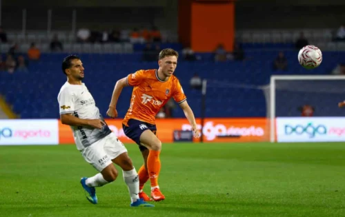 Trendyol Süper Lig: Başakşehir FK, Gençlerbirliği Karşısında İlk Yarıyı 2-0 Önde Kapattı