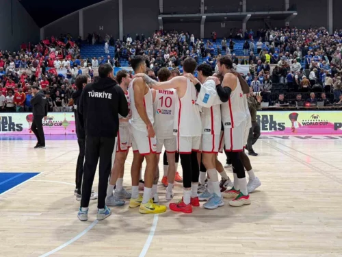 A Milli Basketbol Takımı, FIBA 2027 Dünya Kupası Biletini Kaptı: İzlanda’yı Farkla Yendi