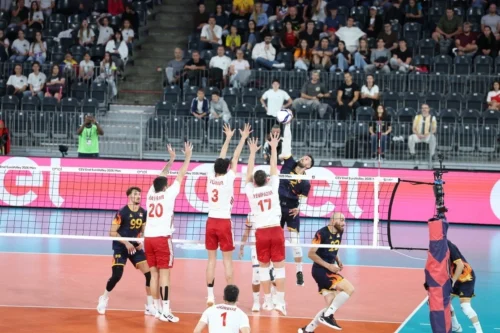 A Milli Erkek Voleybol Takımı, CEV Avrupa Şampiyonası’nda Romanya’ya 3-1 Yenildi