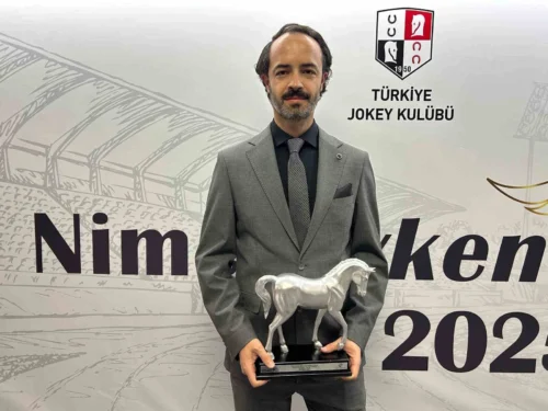 TJK Nimet Üyken 2025 Basın Ödülleri Sahiplerini Buldu: İHA’dan İsmail Yasin Akçın’a Görsel Medya Ödülü