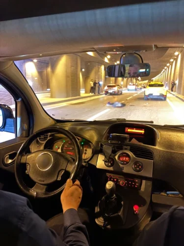 Kocaeli İzmit D-100 SEKA Tüneli Motosiklet Kazası: Sürücü Hayatını Kaybetti