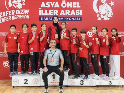 Körfez Gençlerbirliği Karate Takımı Çorlu’da 3 Altınla 10 Madalya Kazandı