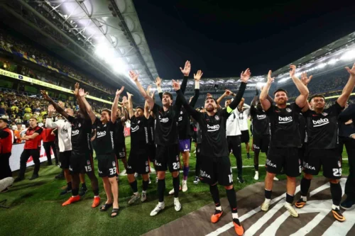 Beşiktaş, Fenerbahçe’yi Kadıköy’de 2-1 Mağlup Etti: 1 Yıllık Hasret Bitti