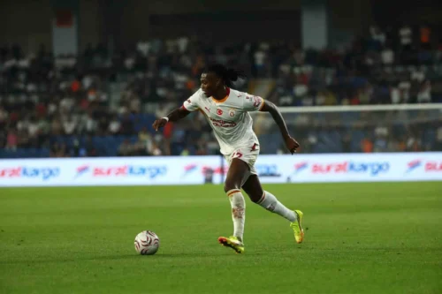 Galatasaray’ın Yeni Transferleri Rafael Leao ve Deniz Gül İlk Maçına Çıktı