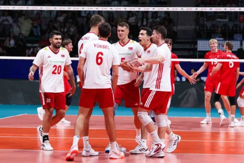 A Milli Erkek Voleybol Takımı Danimarka’yı 4-0 Yendi | Şampiyona Hazırlık Maçı