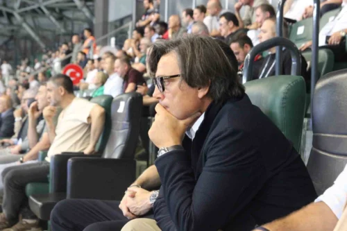 A Milli Takım Teknik Direktörü Montella, Kocaelispor-Samsunspor Maçını Tribünden Takip Etti
