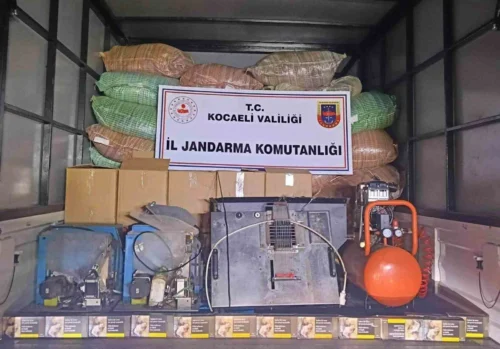 Kocaeli’de 4 Milyon TL’lik Kaçak Makaron ve Tütün Ele Geçirildi