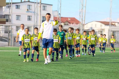 Fenerbahçe Altyapı Takımları Darıca’da Hazırlık Maçlarında Sahaya Çıktı