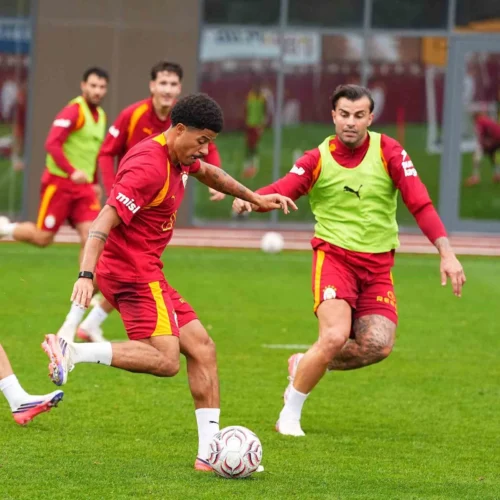 Galatasaray, Trabzonspor Maçı Hazırlıklarını Sürdürdü: Süper Lig 6. Hafta