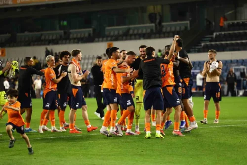 Başakşehir, Gençlerbirliği’ni 4-0 Yendi: Süper Lig’de Galibiyet Hasreti Bitti