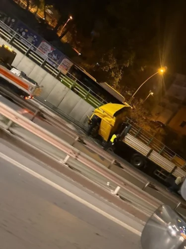 Kocaeli İzmit D-100 Seka Tüneli’nde Tır Kazası: Sürücü Yaralandı