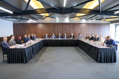 AK Parti Heyetinden Kapsamlı İstişare Toplantısı