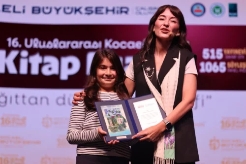 Kocaeli Kitap Fuarı’nda Saniye Bencik Kangal’dan Ebeveynlere: Çocuk ve Ergen İletişiminde Sevginin Gücü