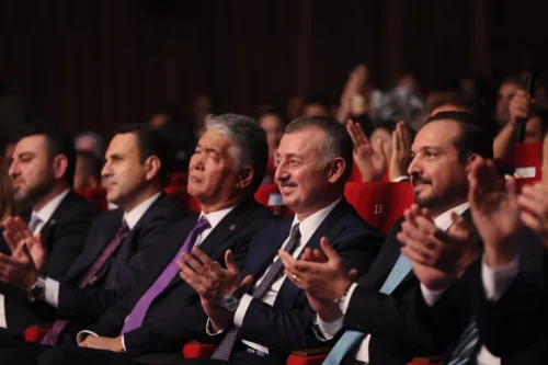 Kocaeli, Türk Dünyası Gençlik Buluşmasına Ev Sahipliği Yaptı: Gençliğin Başkenti Tek Yürek