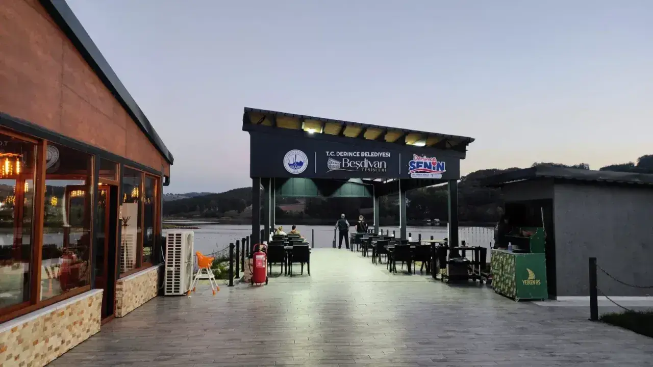 Derince Belediyesi tesisinin menü fiyatları dikkat çekiyor