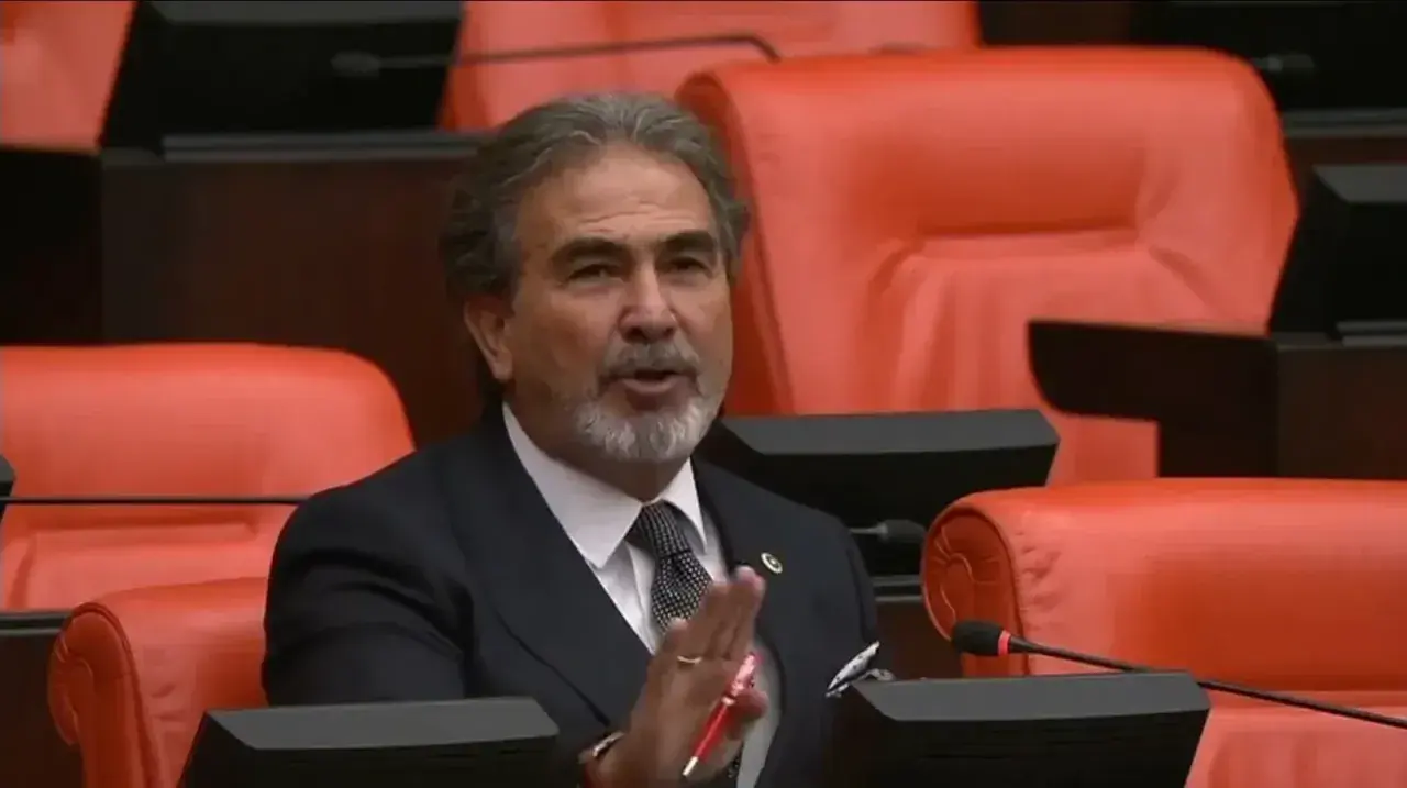 Aşıla’dan Gençlik Uyarısı: Manevi Vatan ve Aile İçin SOS Çağrısı