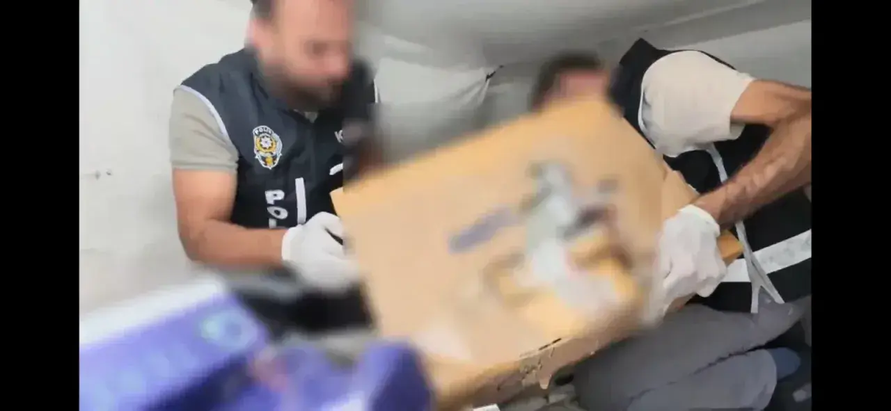 İzmit’te kaçakçılıkla mücadelede 96 bin 500 paket yakalandı