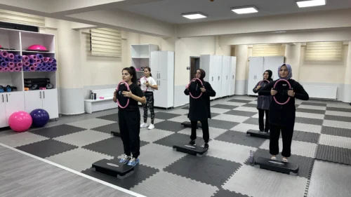 Çayırova Kadınları Pilatesle Formda Kalıyor: Kurslar Yoğun İlgi Görüyor