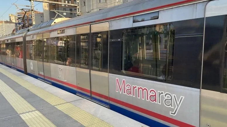 Marmaray’da yaşanan üzücü olay seferleri aksattı