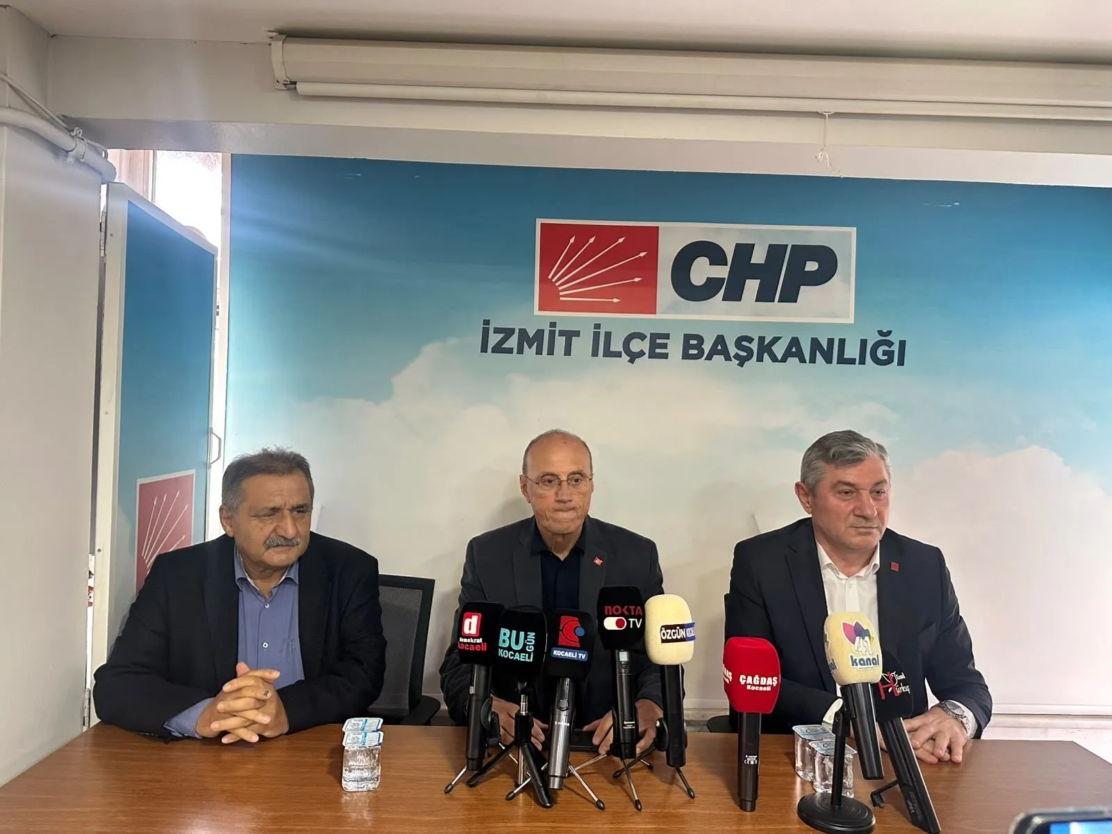 Hurşit Güneş: CHP’ye sahip çıkanlar kahraman, üye olarak öleceğim