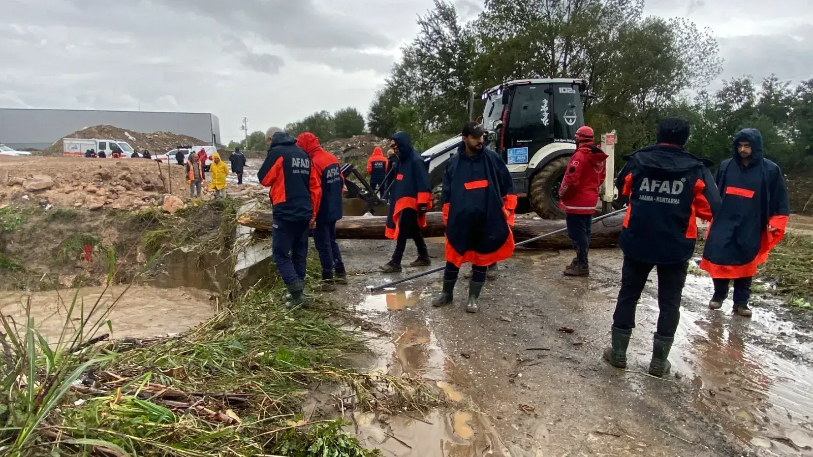 Kocaeli’de selin yıkıcı etkisi: Bir kişi kayıp, binlerce ihbar