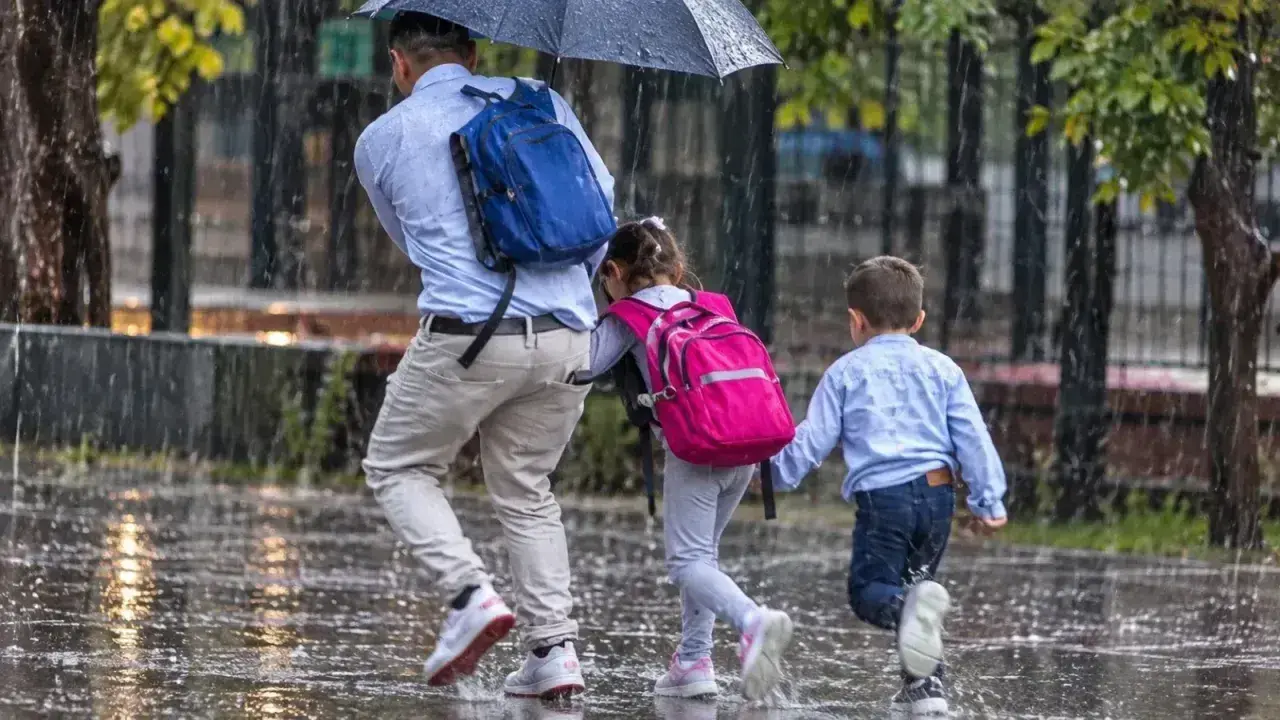 Kocaeli’de eğitime yağış engeli: Okullar bir gün tatil