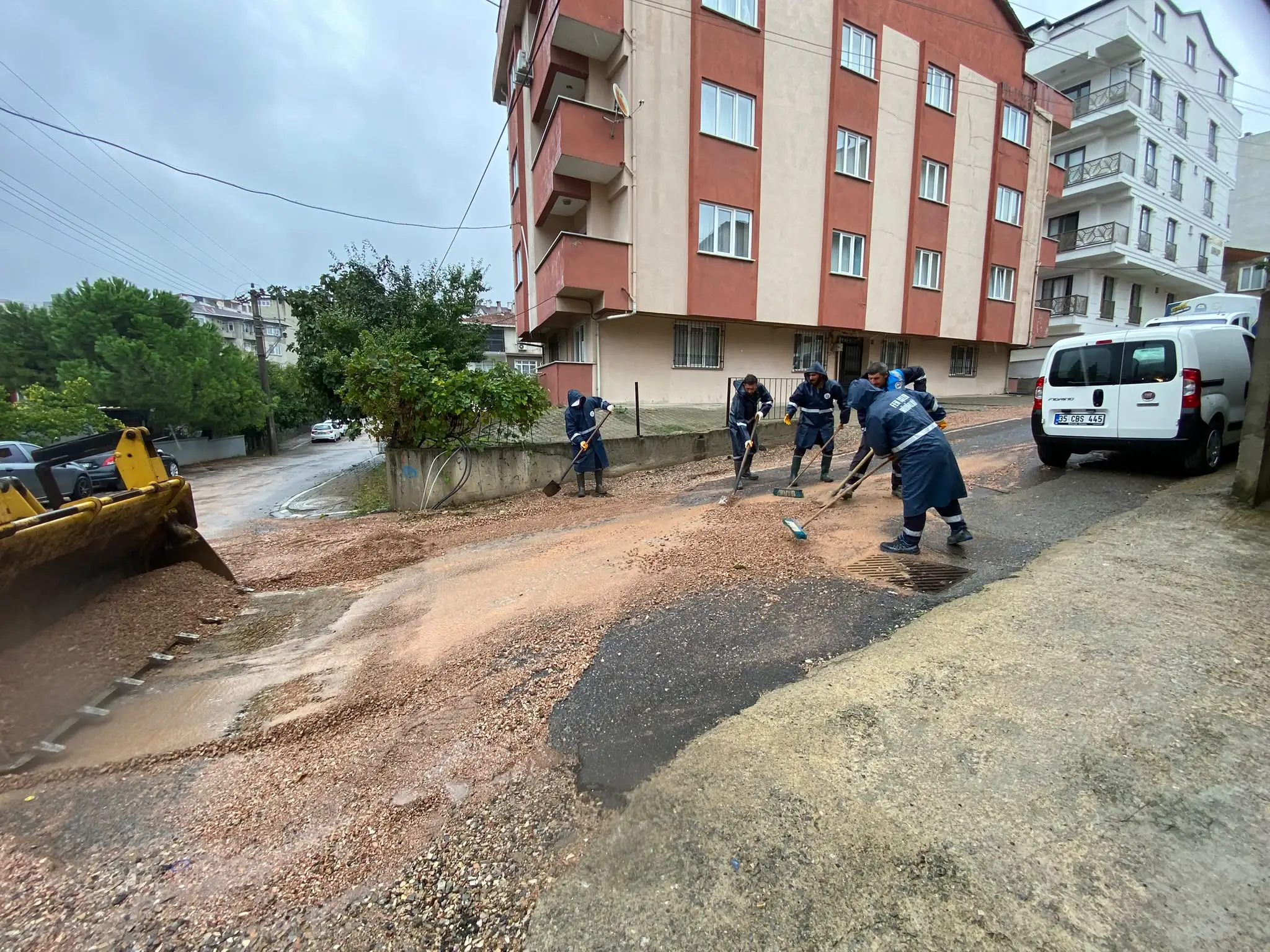 Gebze’de Sağanak Önlemleri: 289 Personel Kesintisiz Görevde