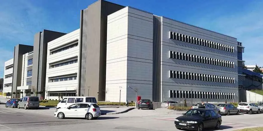 KOÜ Hastanesi’nde arızalı alarm durmuyor, hastalar tedirgin