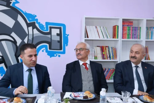Gebze Okur Projesi Veli ve Öğretmenlerle Okuma Kültürünü Geliştiriyor