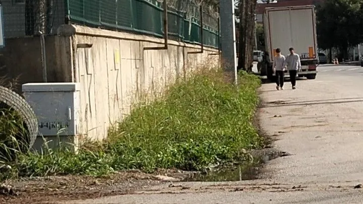 Ertuğrulgazi’de kaldırımlar kaderine terk edildi: Yaya tehlikede