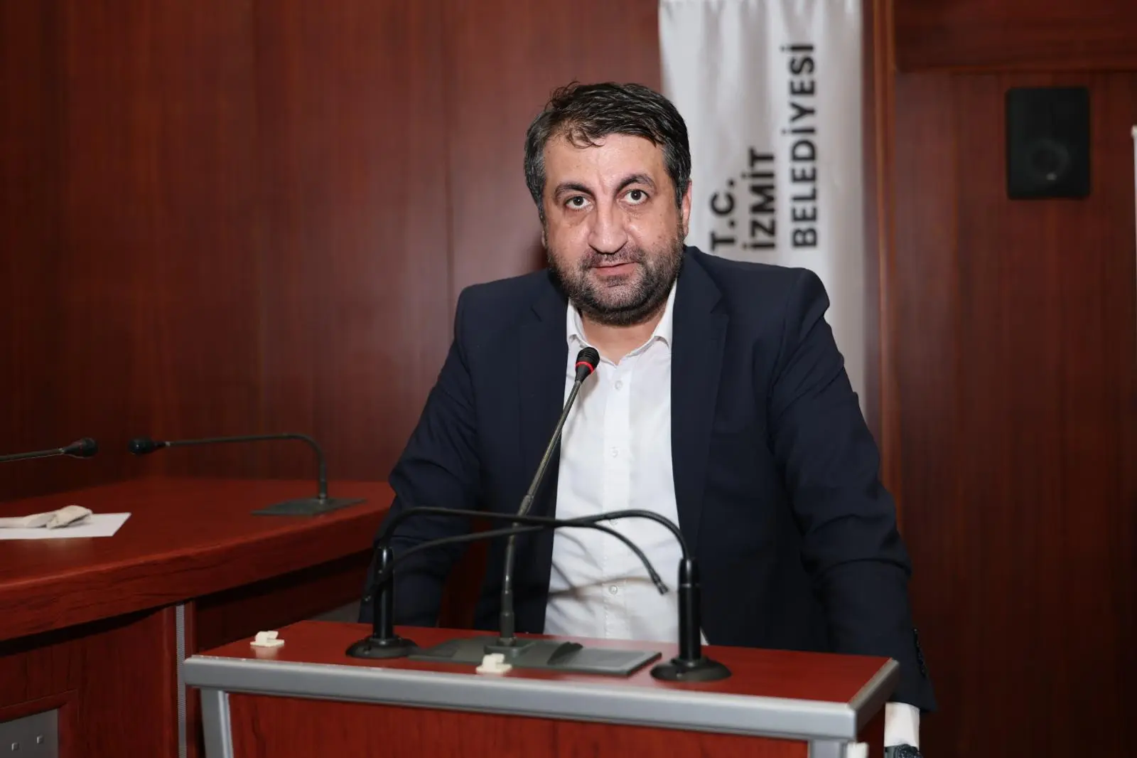 Serdar Atasever Duyurdu: İzmit Belediyesi Kocaeli’nin Tek Borçsuz Belediyesi Oldu!