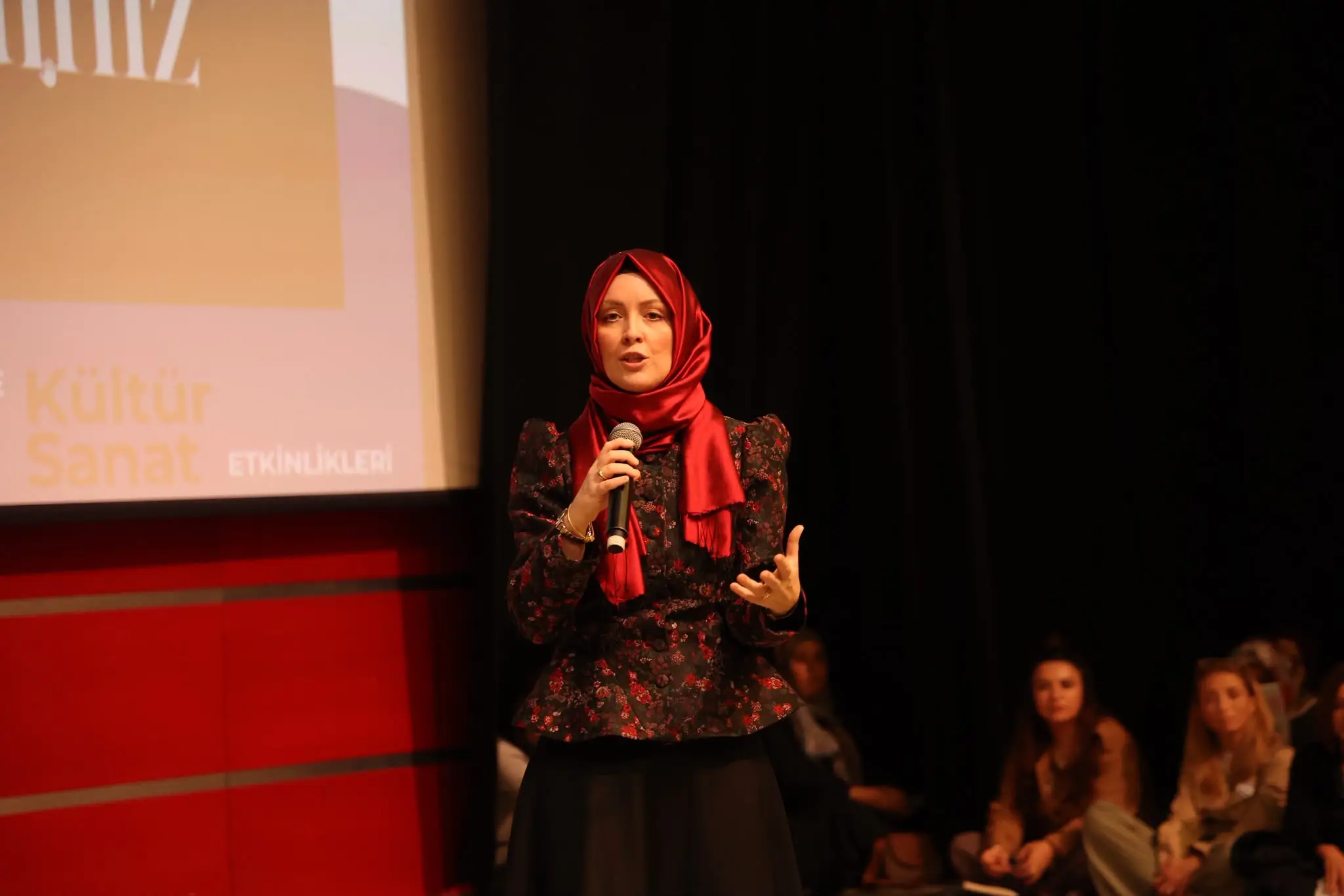 Gebze’de ‘Bağırmayan Anneler’ Sağlıklı Ebeveynliğe Işık Tuttu