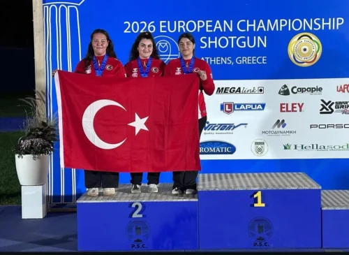 Kağıtspor Avrupa ve Balkan şampiyonalarına damga vurdu