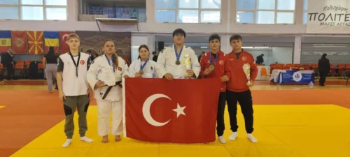 Kağıtspor’dan uluslararası organizasyonlarda madalya akını