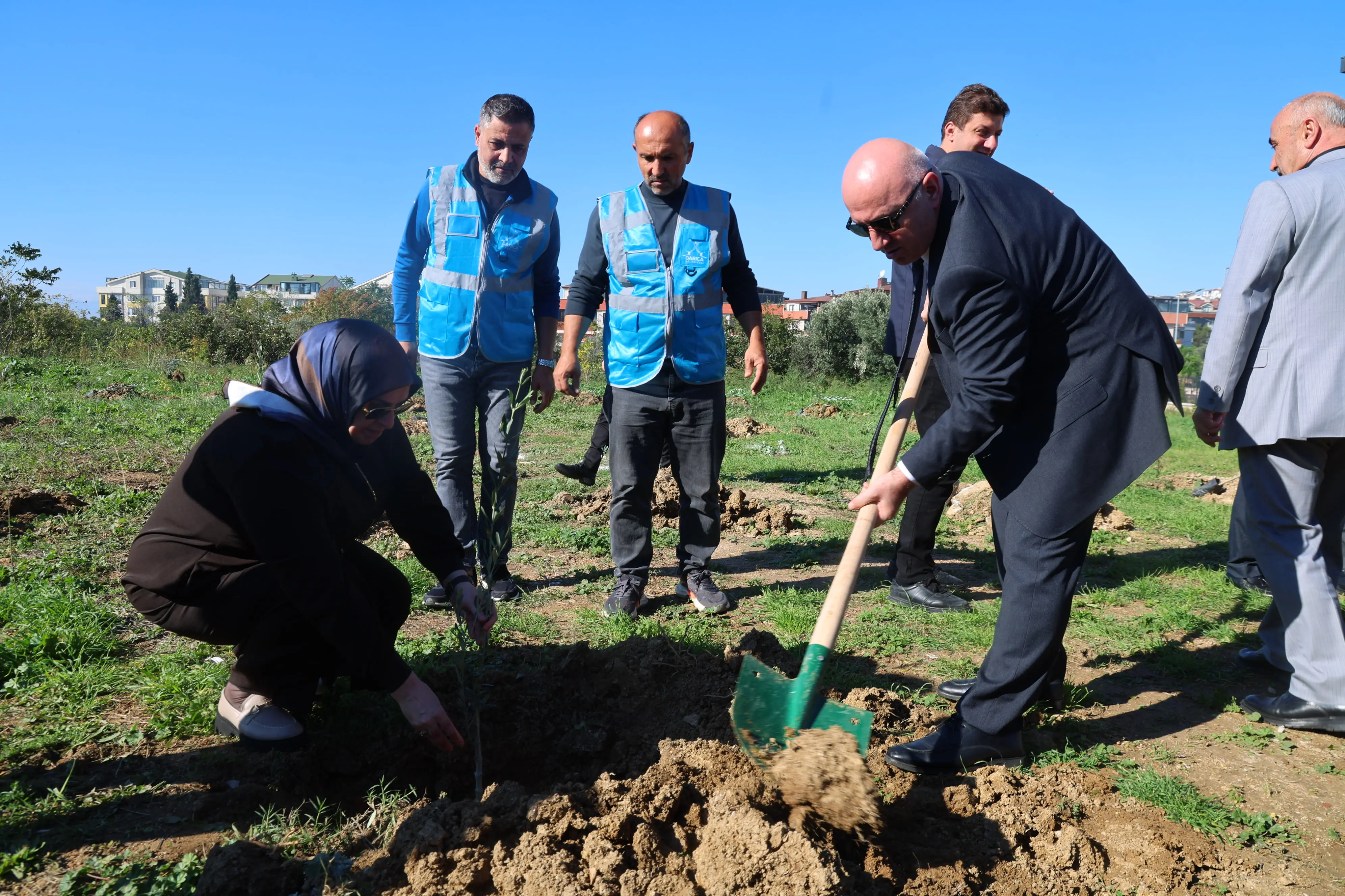 Darıca Geleceğe Yüz Zeytin Fidanıyla Nefes Aldı