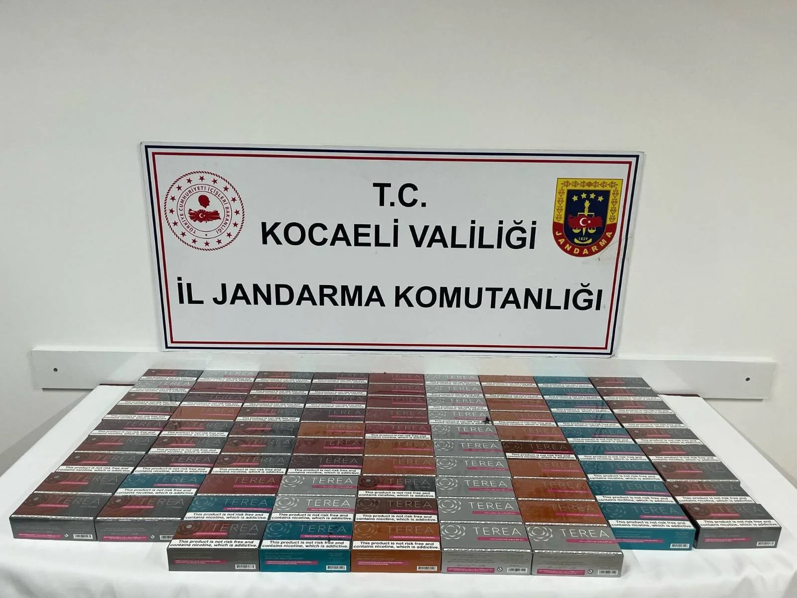 Kocaeli’de Jandarmadan 1.1 milyon TL’lik kaçak tütün ve sigara