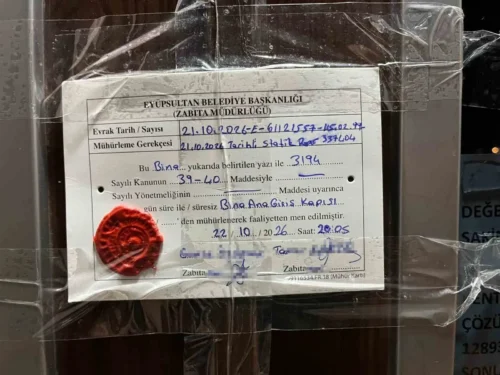 Kolonlardan ses gelen 5 katlı bina tahliye edildi, mühürlendi
