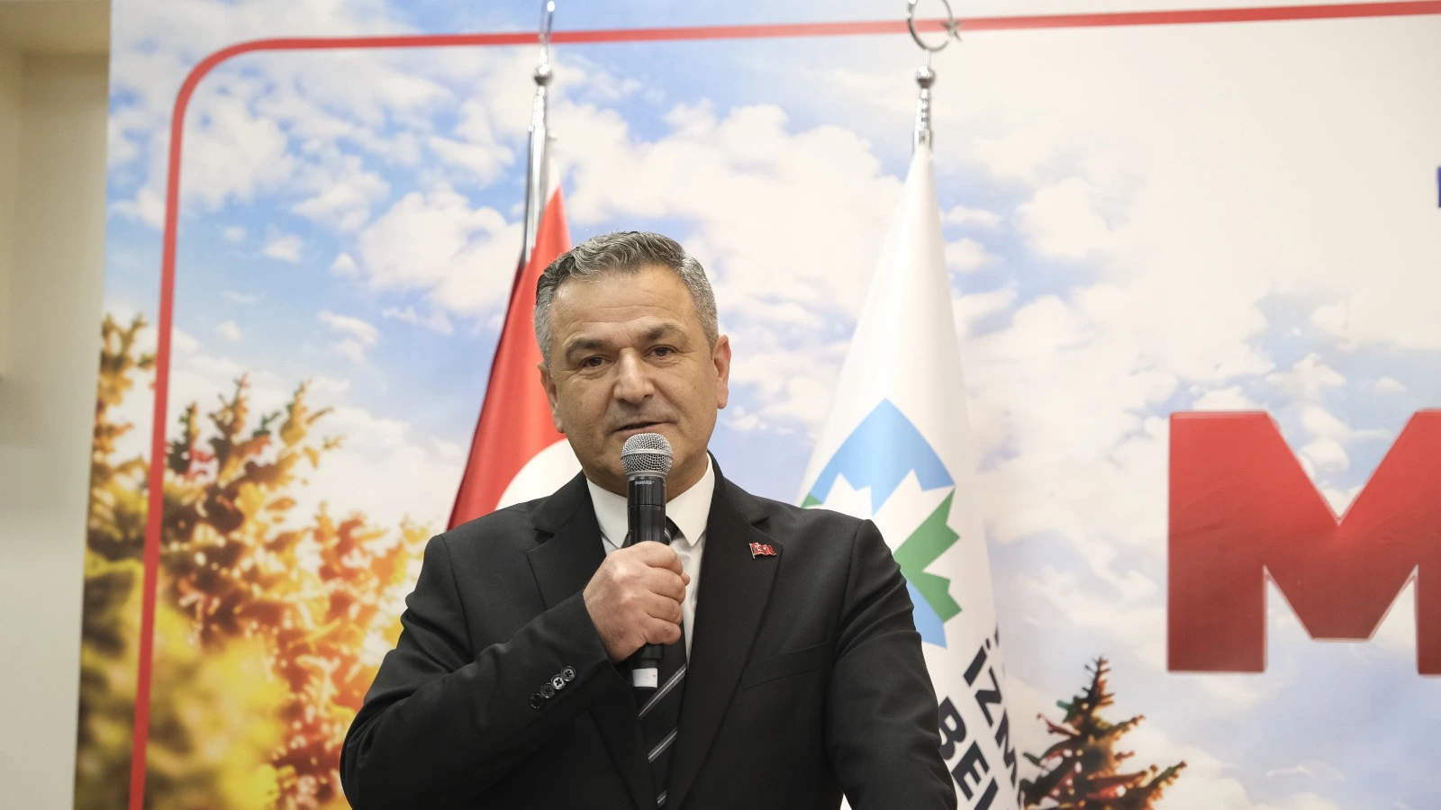 İzmit Belediyesi 19 Ekim Muhtarlar Günü’nü Akşam Yemeğiyle Kutladı